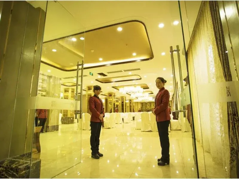 Mingren Hotel