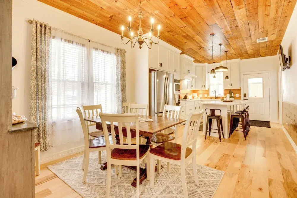 1 Mi to Landa Park: New Braunfels Home w/ Patio!