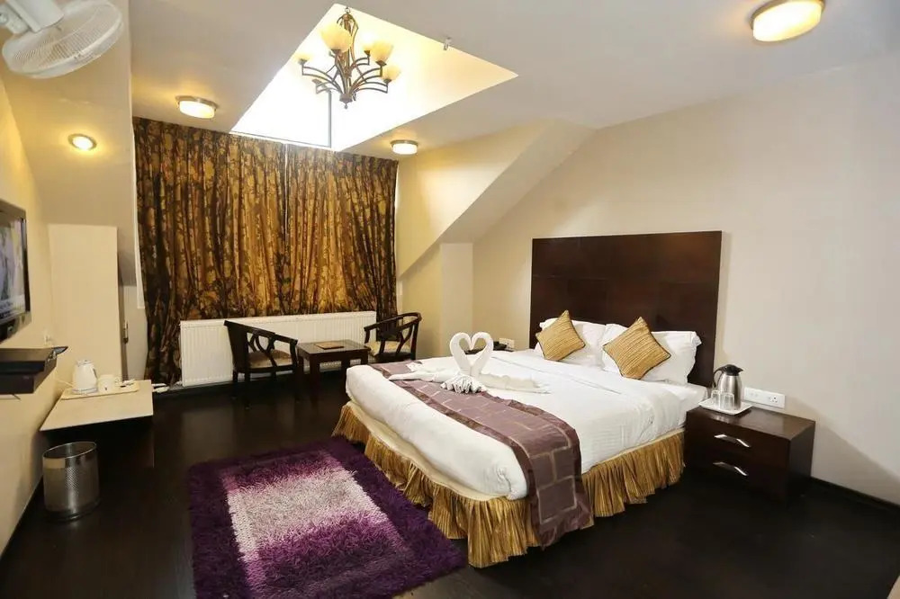 Hotel Pine Spring Gulmarg