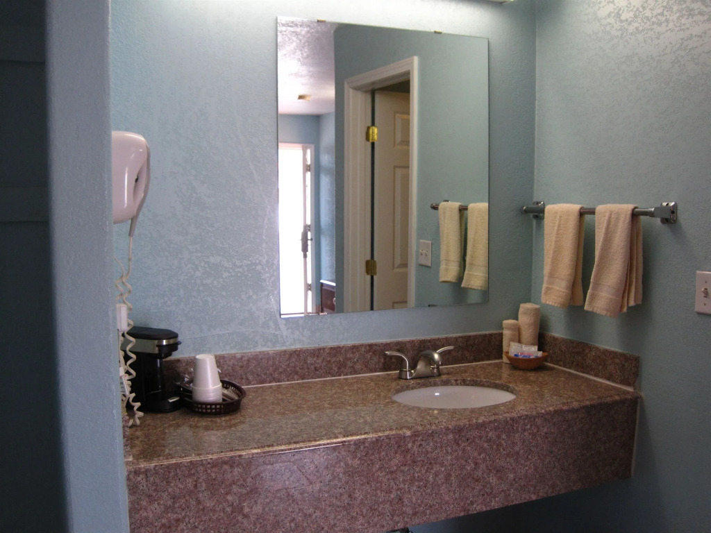 Pinn Road Inn and Suites Lackland AFB and Seaworld