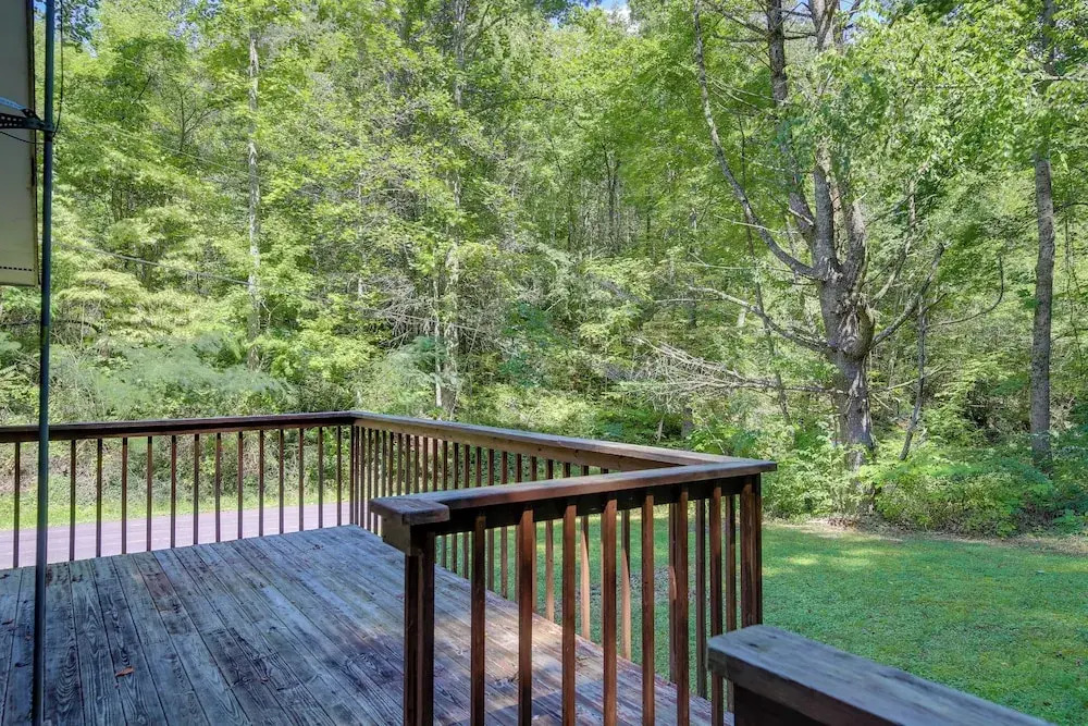 Step Into Nature! Gatlinburg Home w/ Rustic Charm