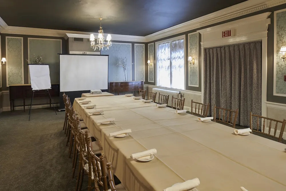 Lititz Springs Inn