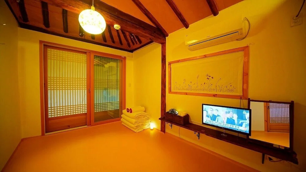 Gamsung Hanok