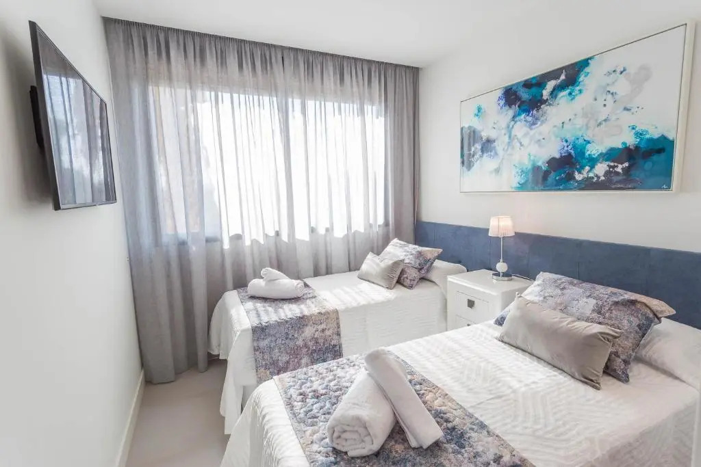 Luxury 2BR Seaviews - Santa Barbara Heights