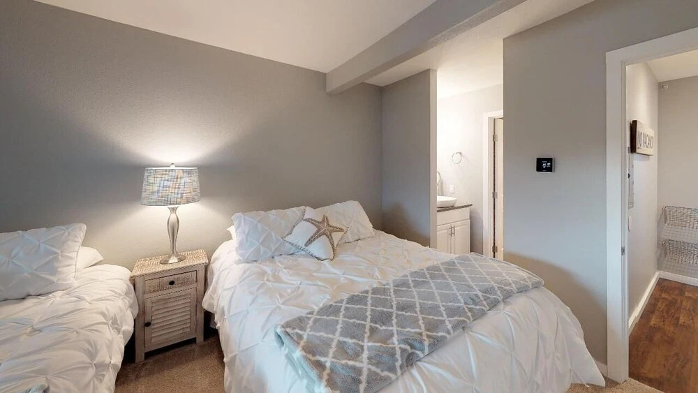 Surftides Plaza # 371 1 Bedroom Condo