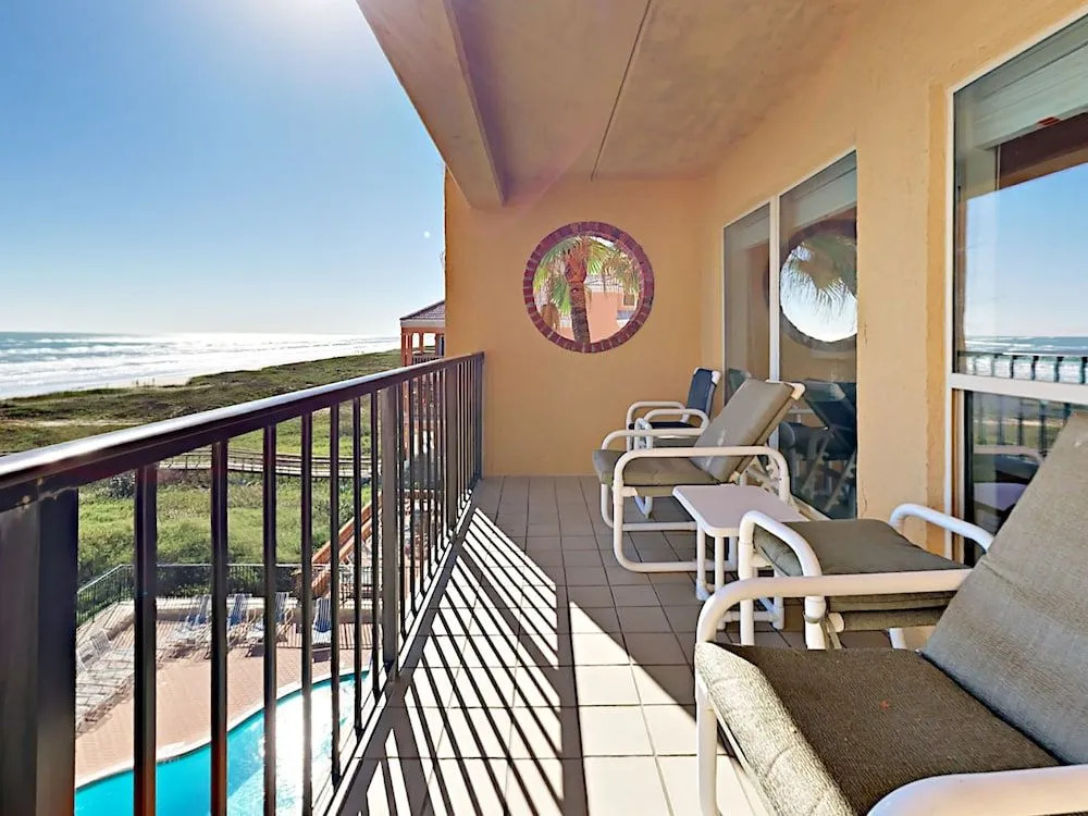 4400 Gulf Blvd Condo Unit 408