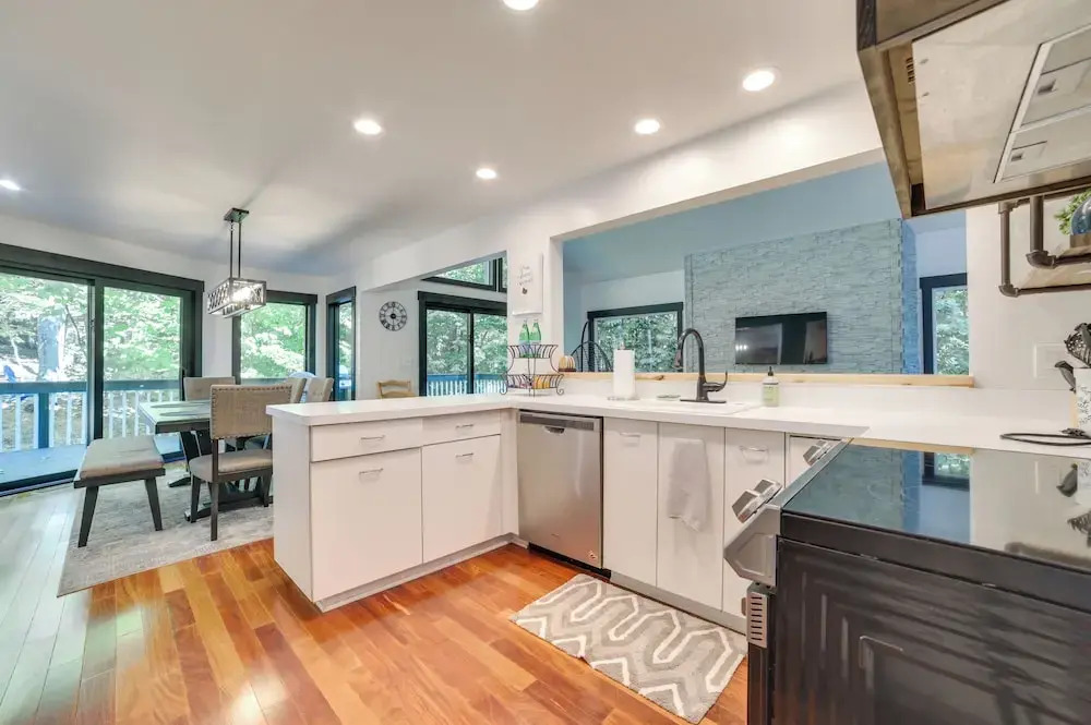 10 Mi to Nubs Nob: Modern Retreat w/ Fire Pit