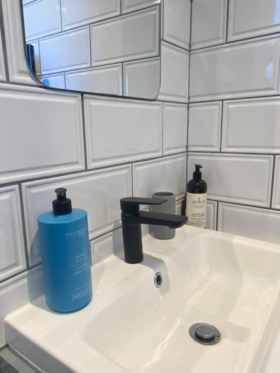 Fig Tree Flat - Recently Renovated