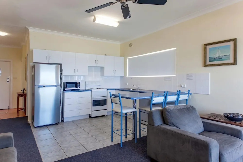 Quarterdeck, Unit 5/12 Magnus Street