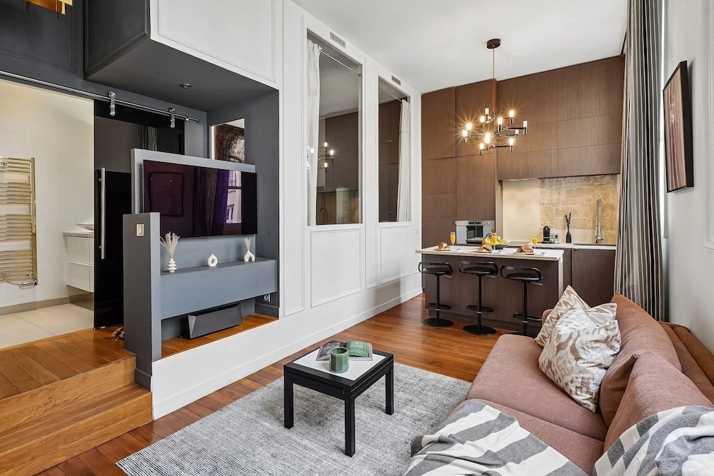 Elegant 1BR near Notre-Dame Cathedral