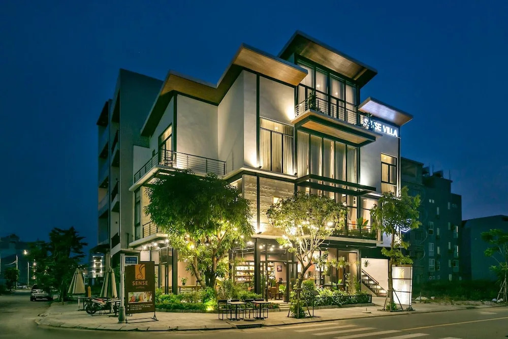 Modern 4-bdr Villa Foosball Dart Cafe Walk to My Khe Beach