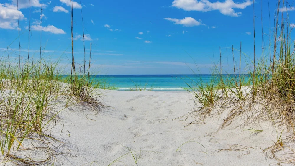 Aquamarine! Sleeps 12! Close to Community Pool! Private Beach Access!