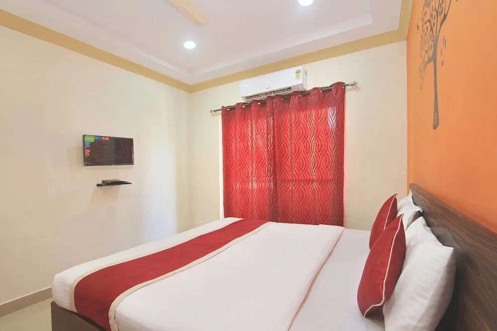 Garden Green Suites Indira Nagar by OYO Rooms