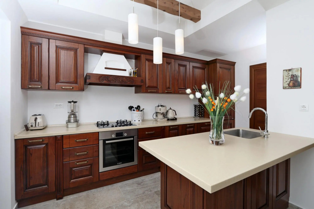 Lurda in Linardići with 4 bedrooms and 2 bathrooms