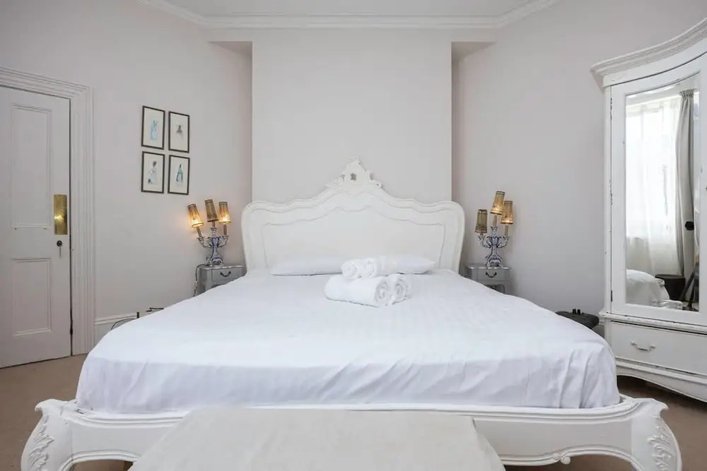Host Stay St Aubyns Coastal Retreat