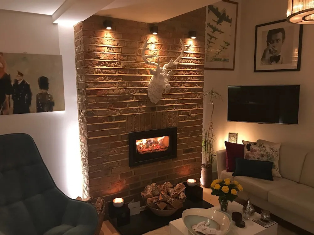 2 Bedroom Apartment In London With Roof Top
