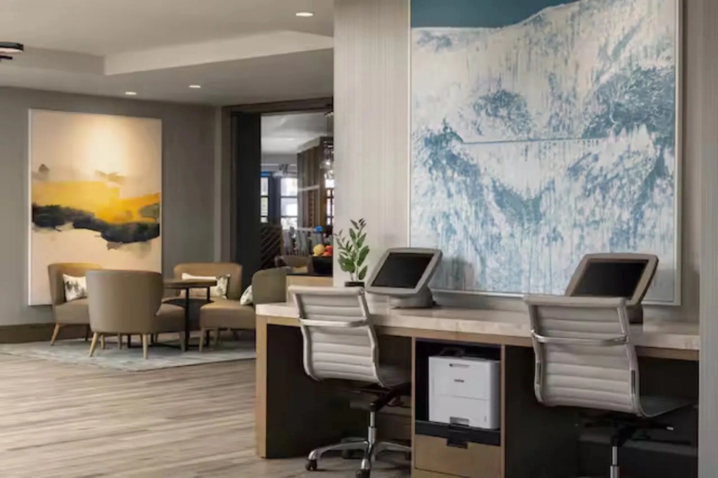 DoubleTree by Hilton Kelowna