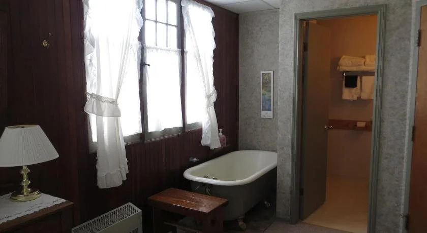 Windspire Inn