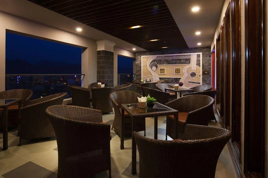 Royal Palace Hotel