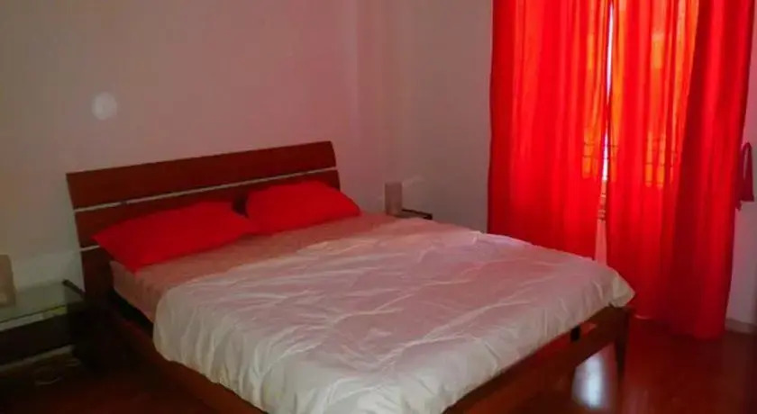 Romina House