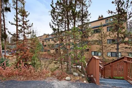 1633 Quicksilver Condo