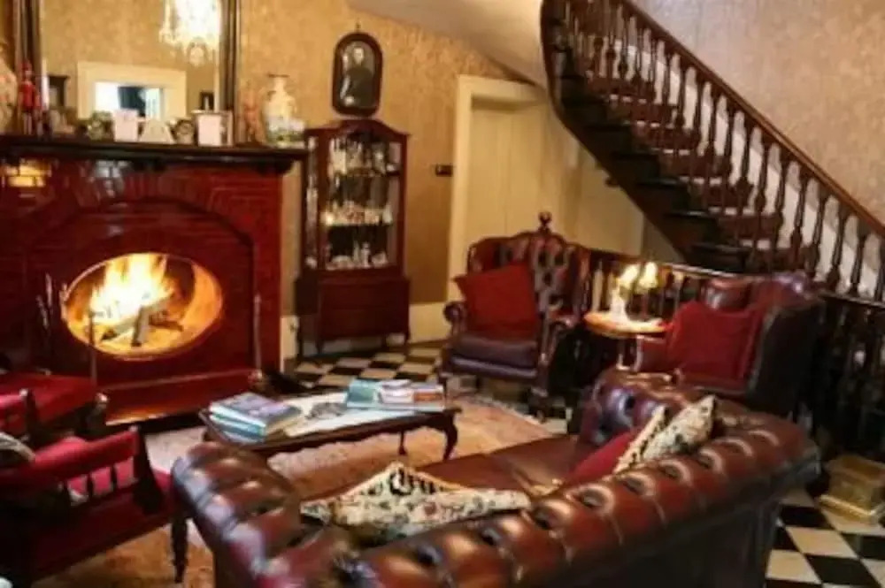 Lisburn House