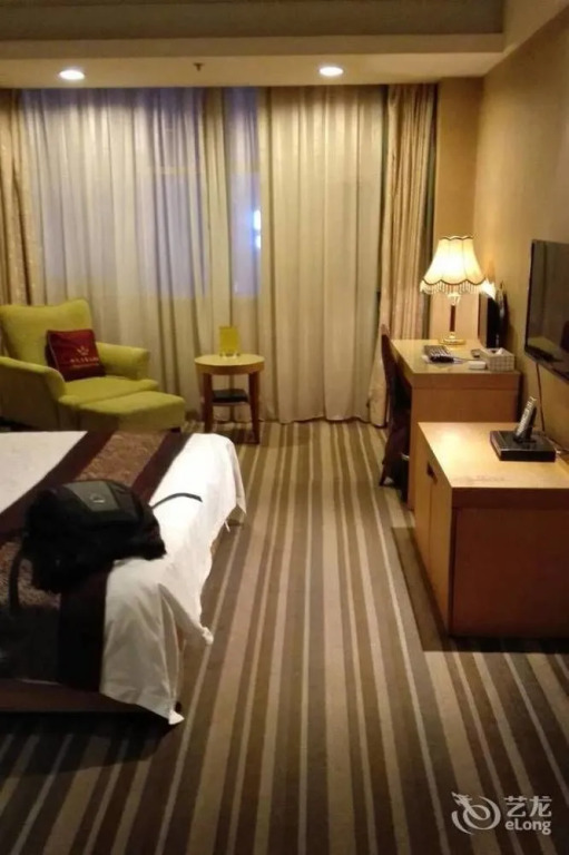 Shidai Wangchao Hotel(咸阳时代王朝大酒店（咸阳湖福园巷子店）)