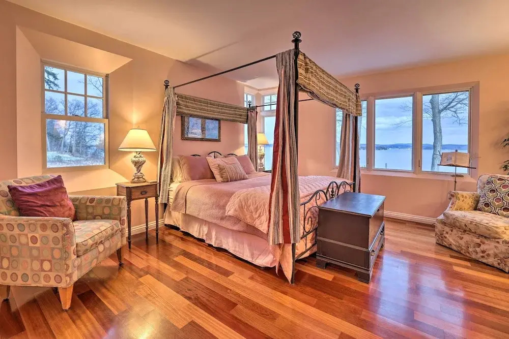 Stunning South Hero Home on Lake Champlain w/ View
