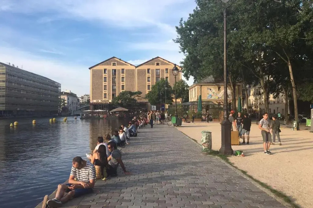 Superb Apartment Near The Bassin De La Villette