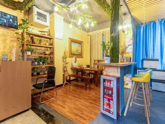 Chihiro Apartment (Guangzhou Shangxiajiu children's Hospital )