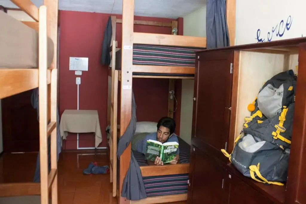 Papachos Hostel