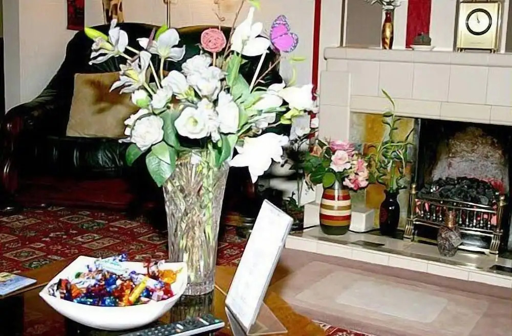 The Lyndsay Guest House