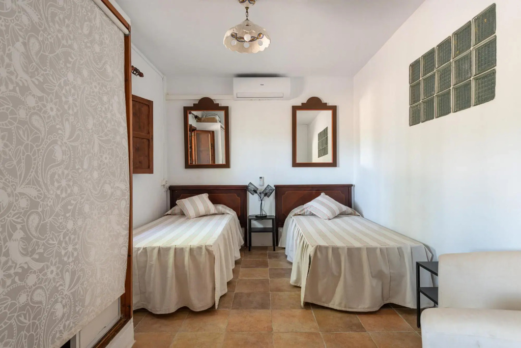 SA CASETA (CA N'ANDREU) - Fantastic country house with private pool and free WiFi.