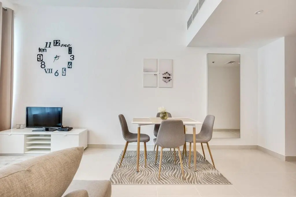 Stylish 2BD with great view in Marina View Tower