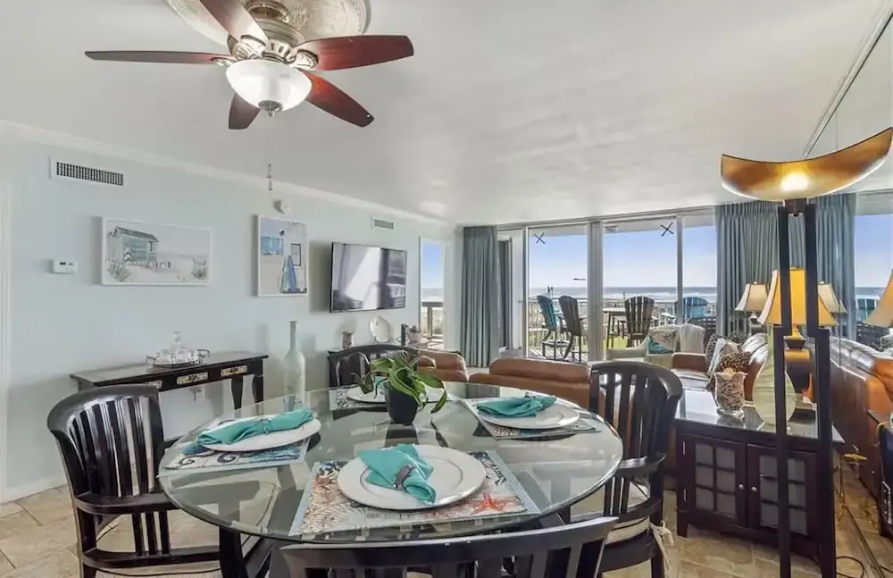 Shoreline Towers 1022