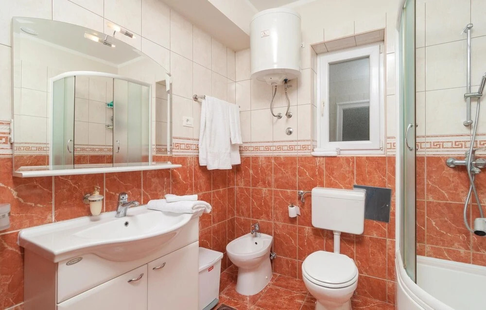 Awesome Home in Split With Wifi and 2 Bedrooms