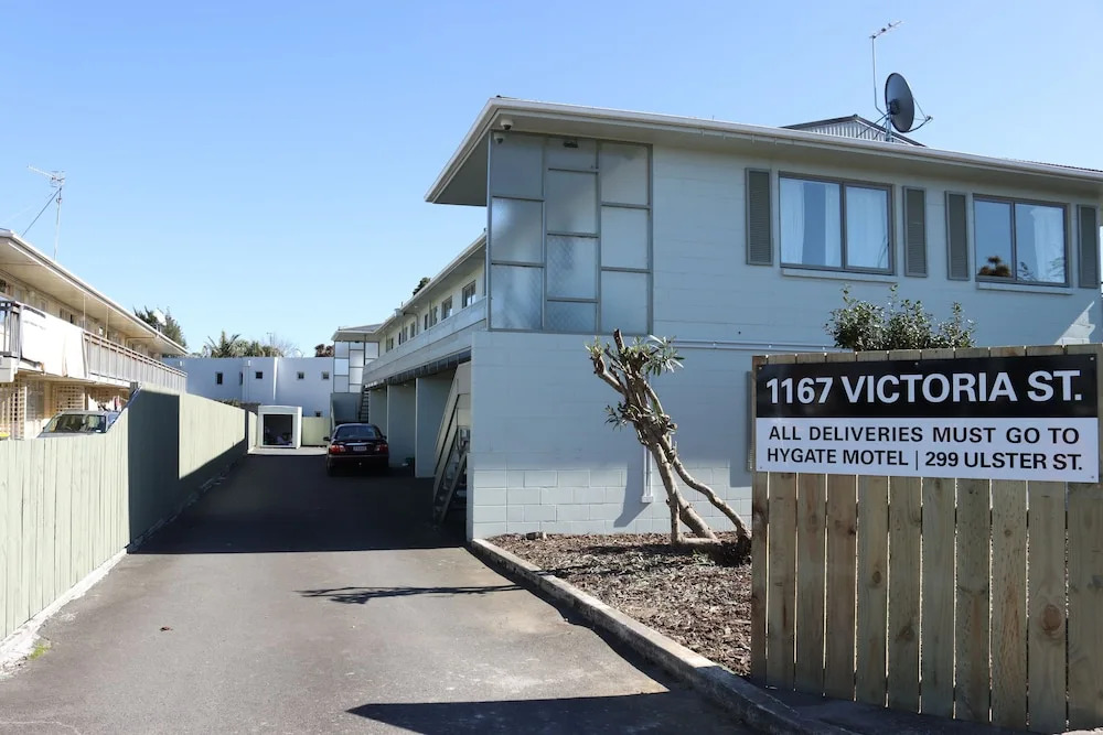 Victoria Apartments