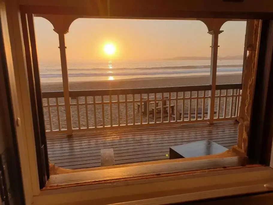 Santos Beach Pavilion E