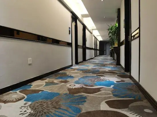 Sanmen Jinsenberland Business Hotel