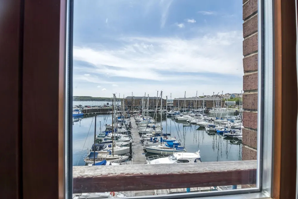 Marina View - 3 Bedroom - Milford Haven