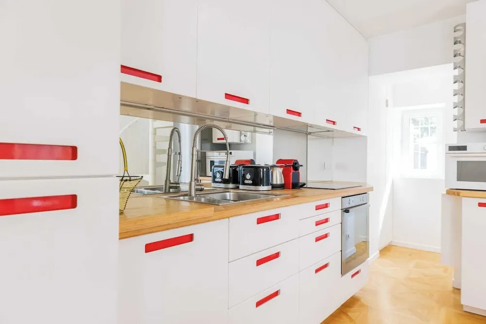 Apartment 1 BDR /4P 16th Near Trocadaro
