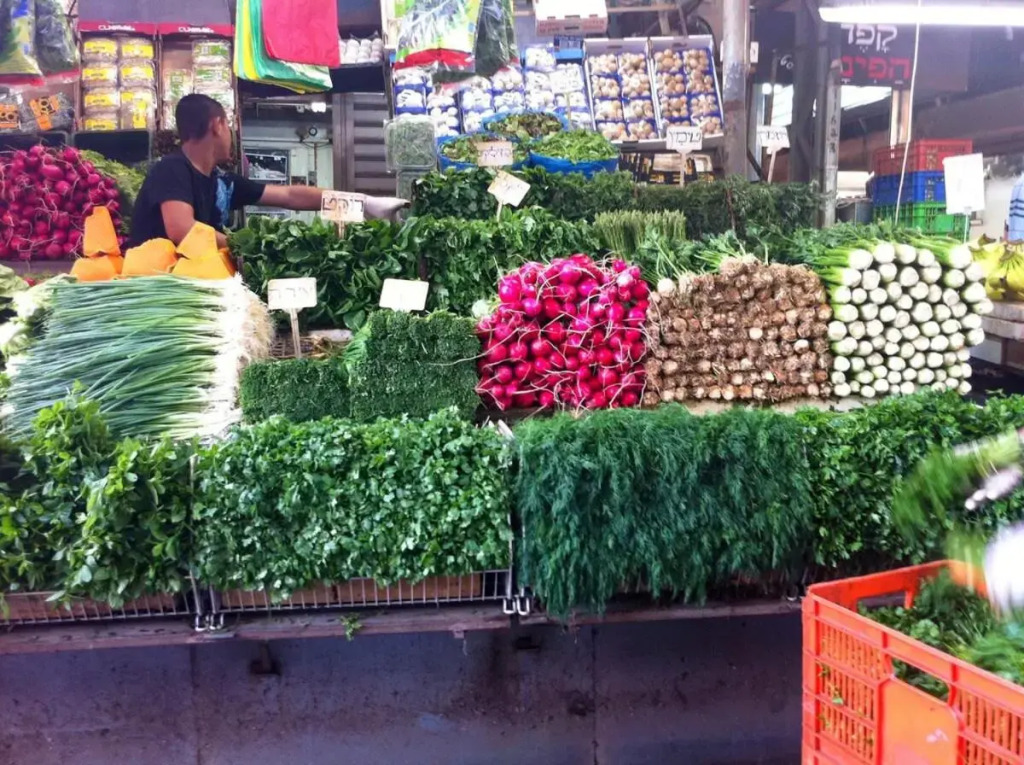 Carmel Market Designed Studio with Balcony