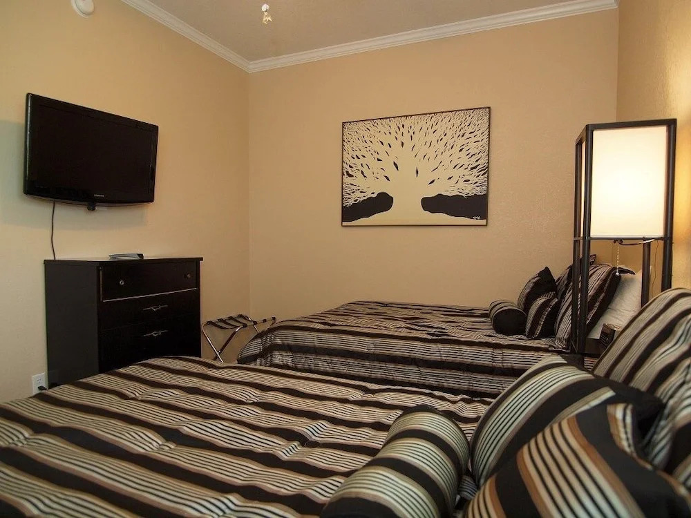 Island 27 2 Bedroom Condo