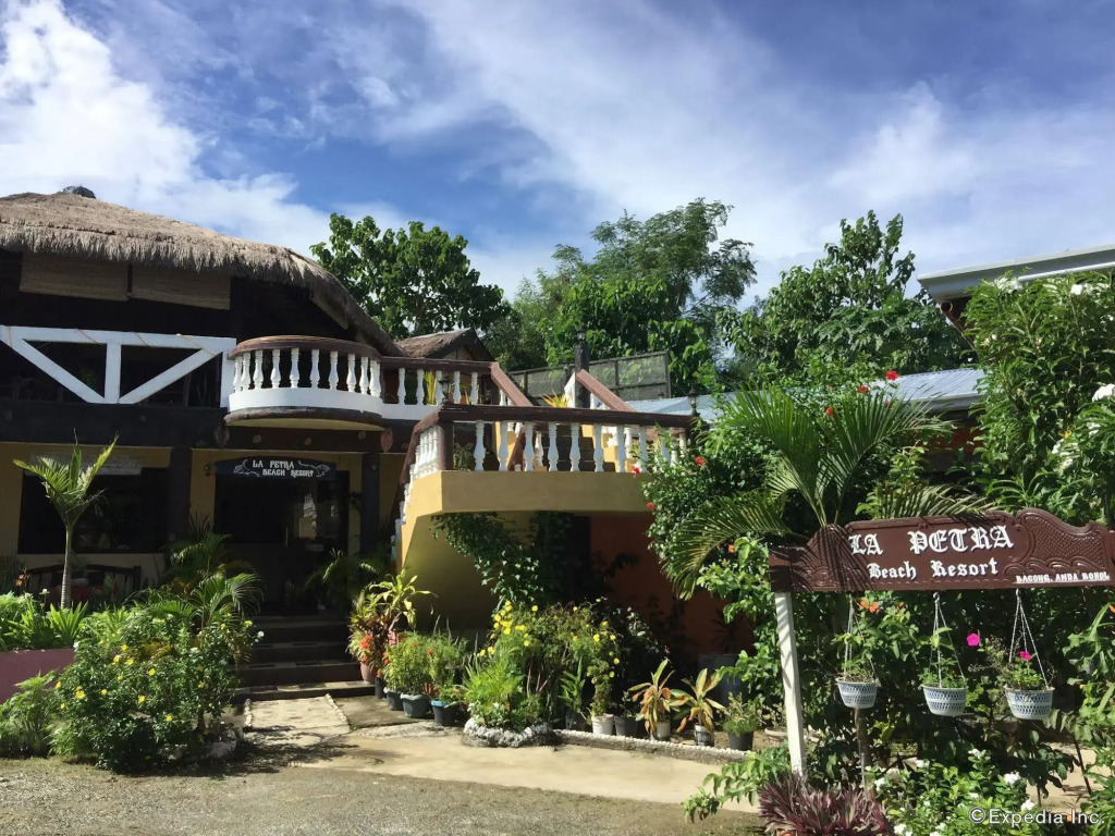 La Petra Beach Resort