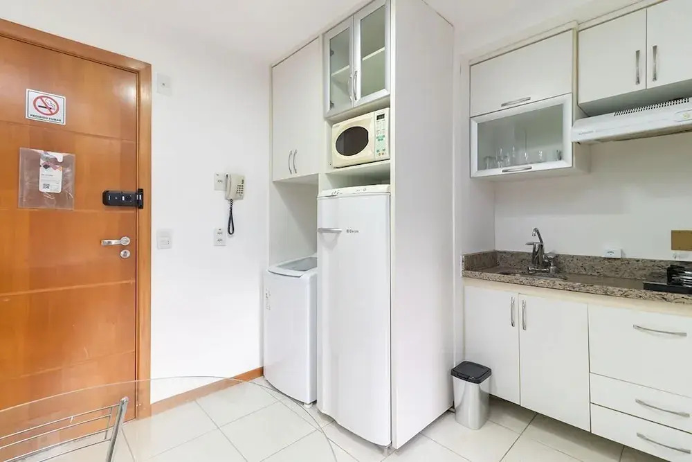 Apt Facing Lake Paranoa - Clr314