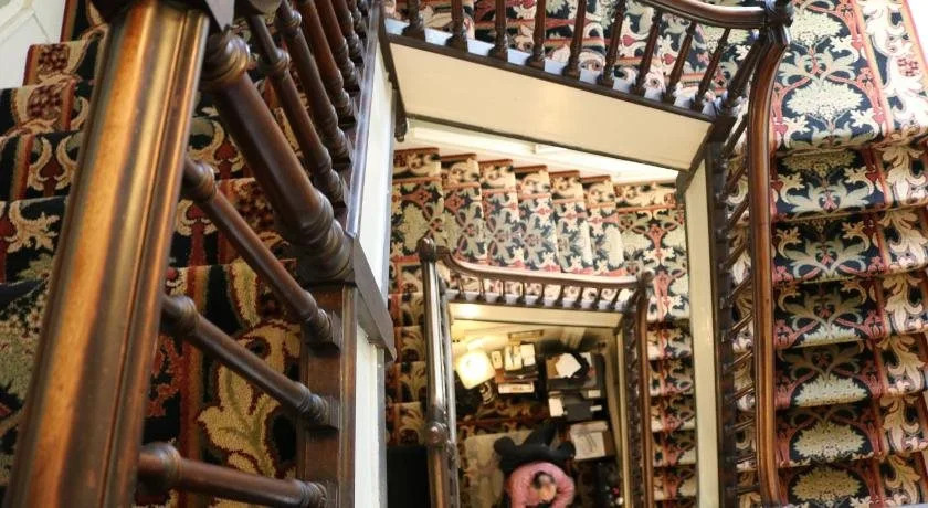 DeBary Inn