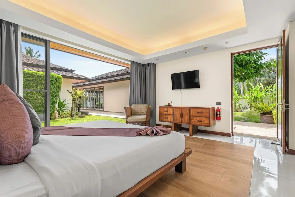 Dhevatara Residence Sea View Villas