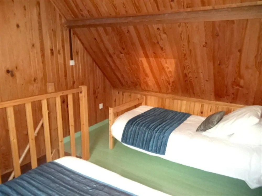 House With 2 Bedrooms in Créances, With Enclosed Garden and Wifi - 3 k