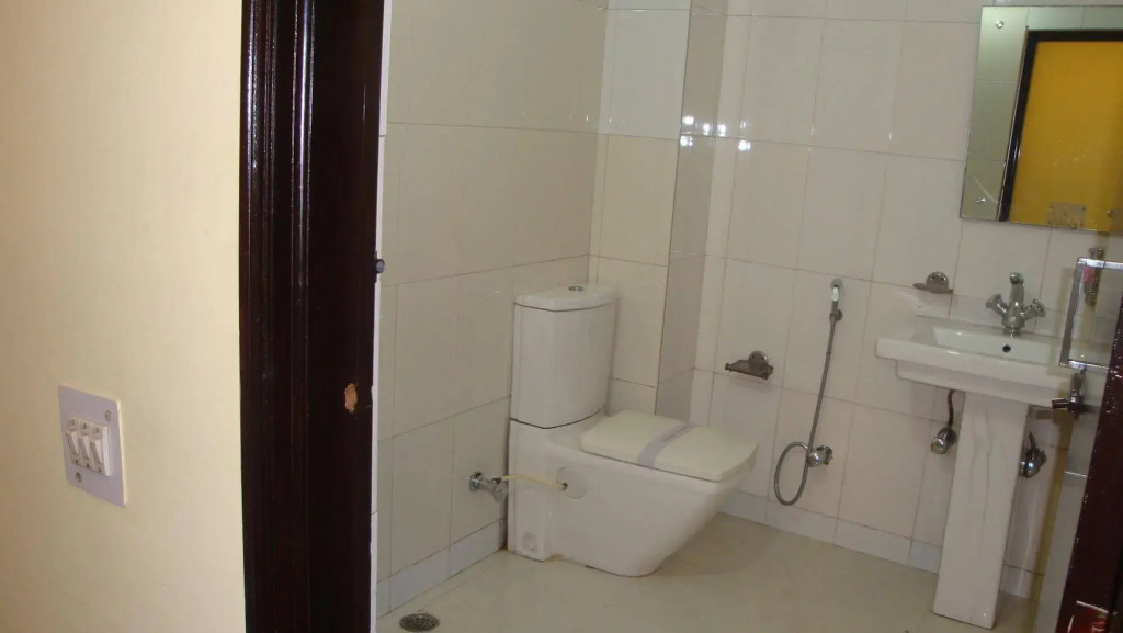 Hotel Su Shree Continental Dx 5 mins From New Delhi Railway Station & Free Car Parking