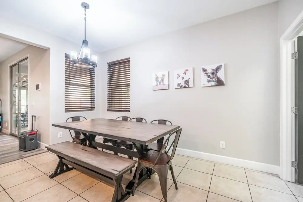 Pool & Patio: Family-friendly Goodyear Home!